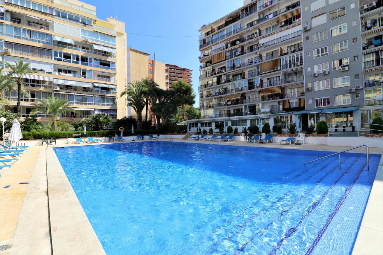 Bermudas 814 Apartment Benidorm Luaran gambar